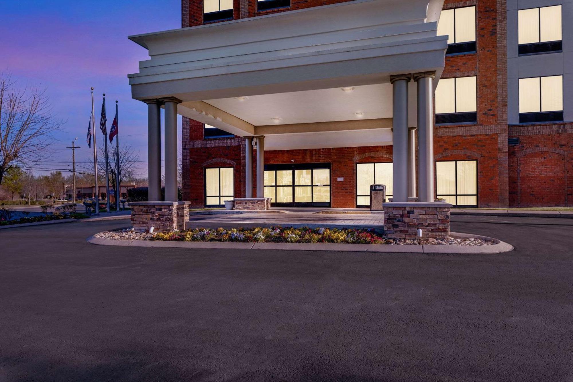 Comfort Suites Murfreesboro Bagian luar foto