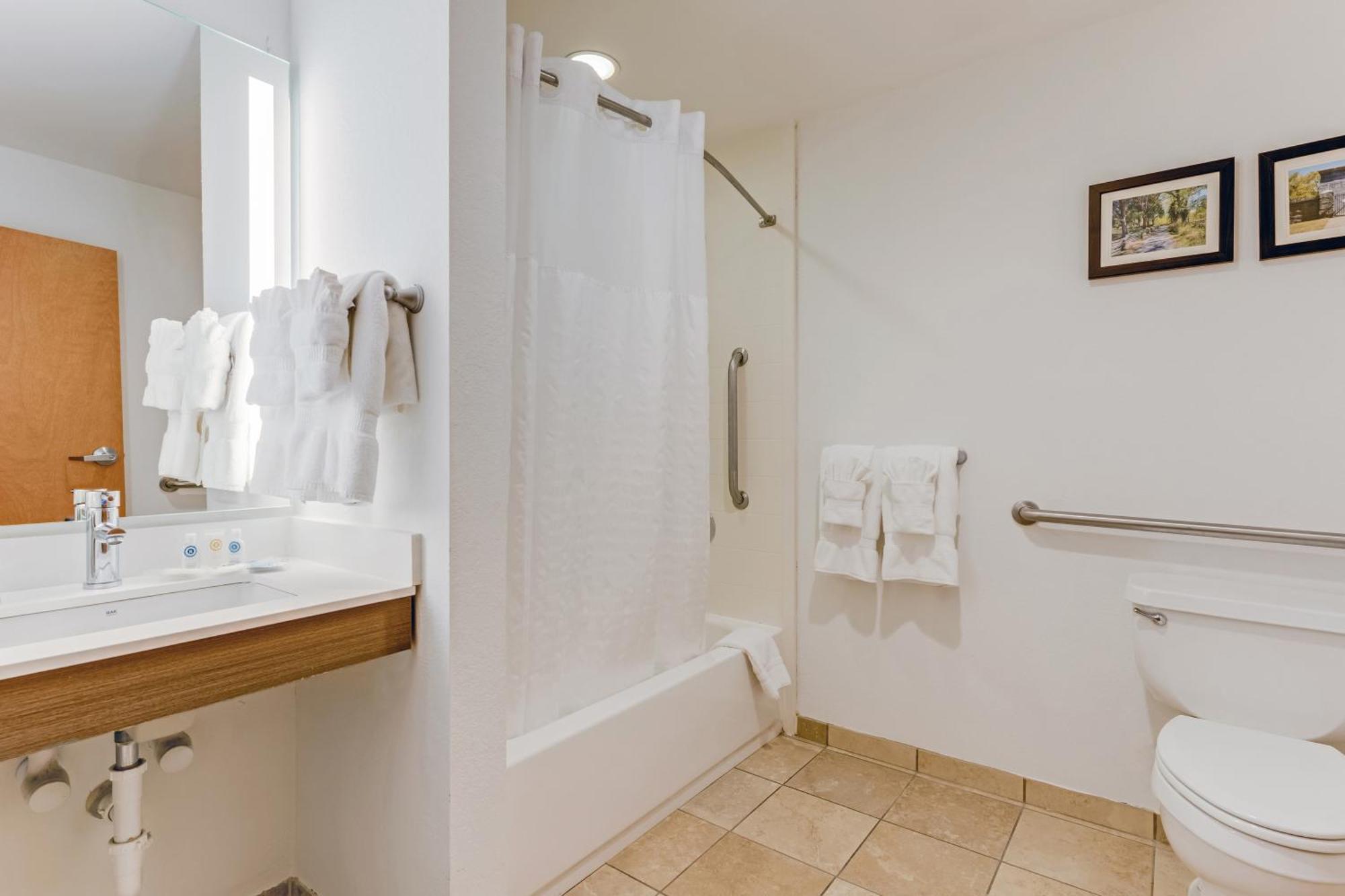 Comfort Suites Murfreesboro Bagian luar foto