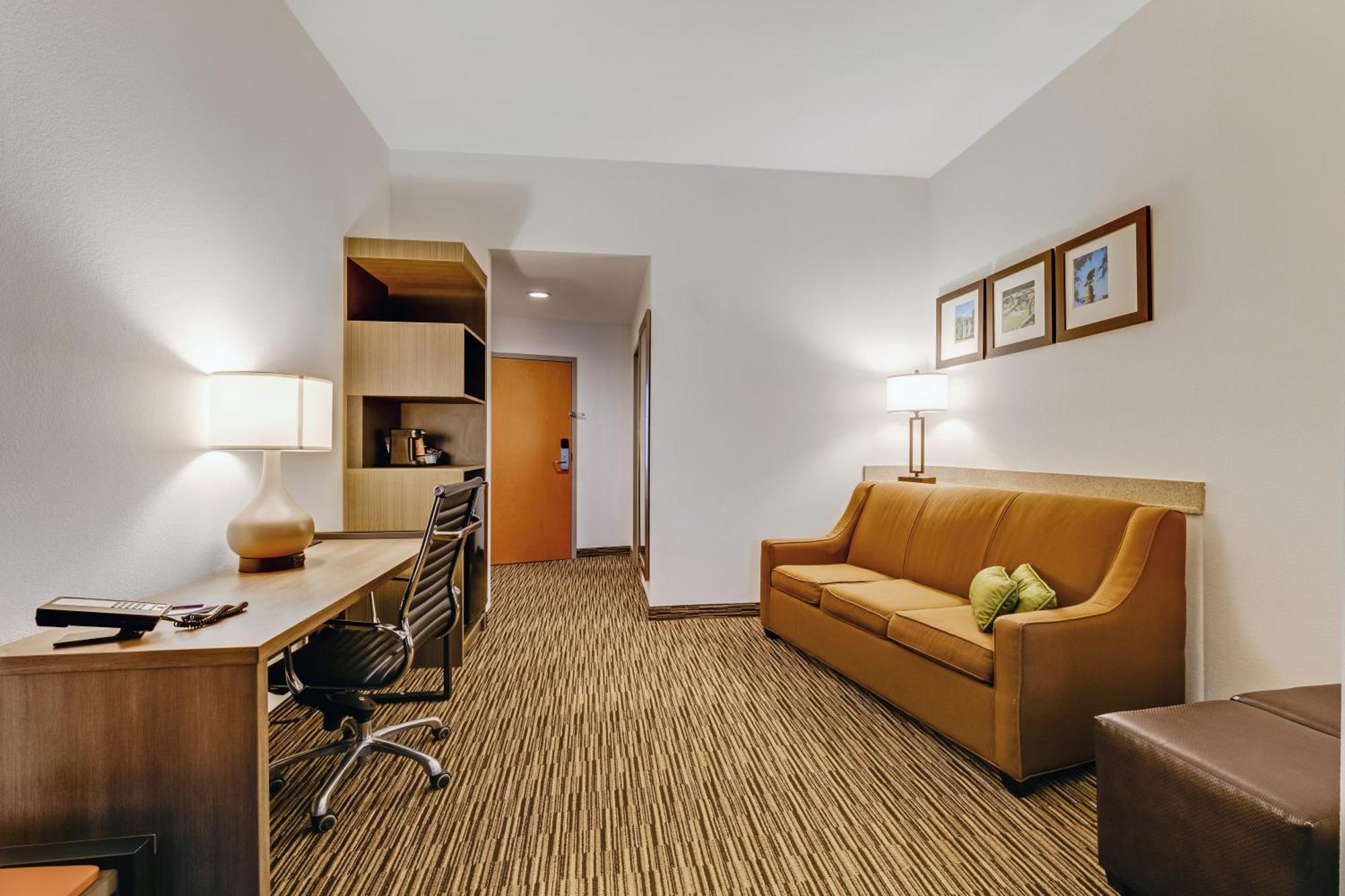 Comfort Suites Murfreesboro Bagian luar foto