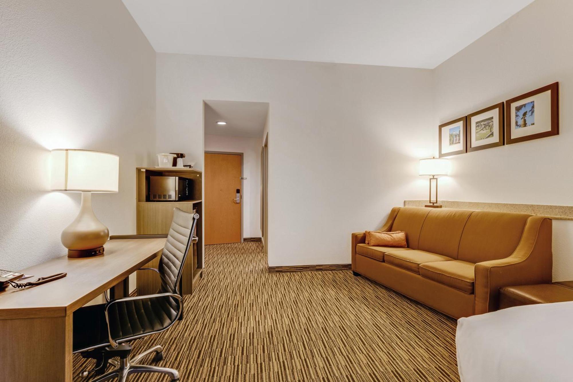Comfort Suites Murfreesboro Bagian luar foto