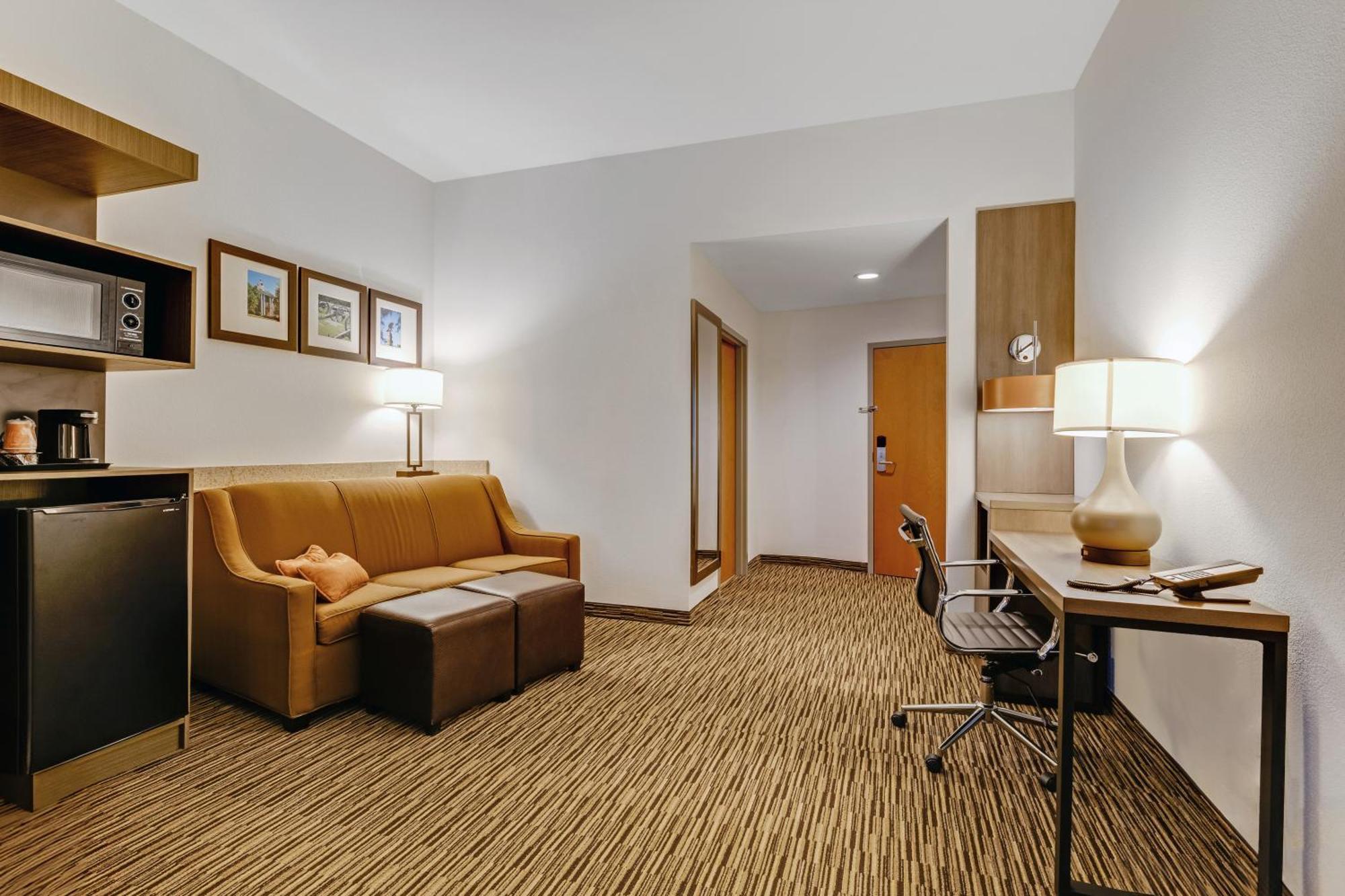Comfort Suites Murfreesboro Bagian luar foto